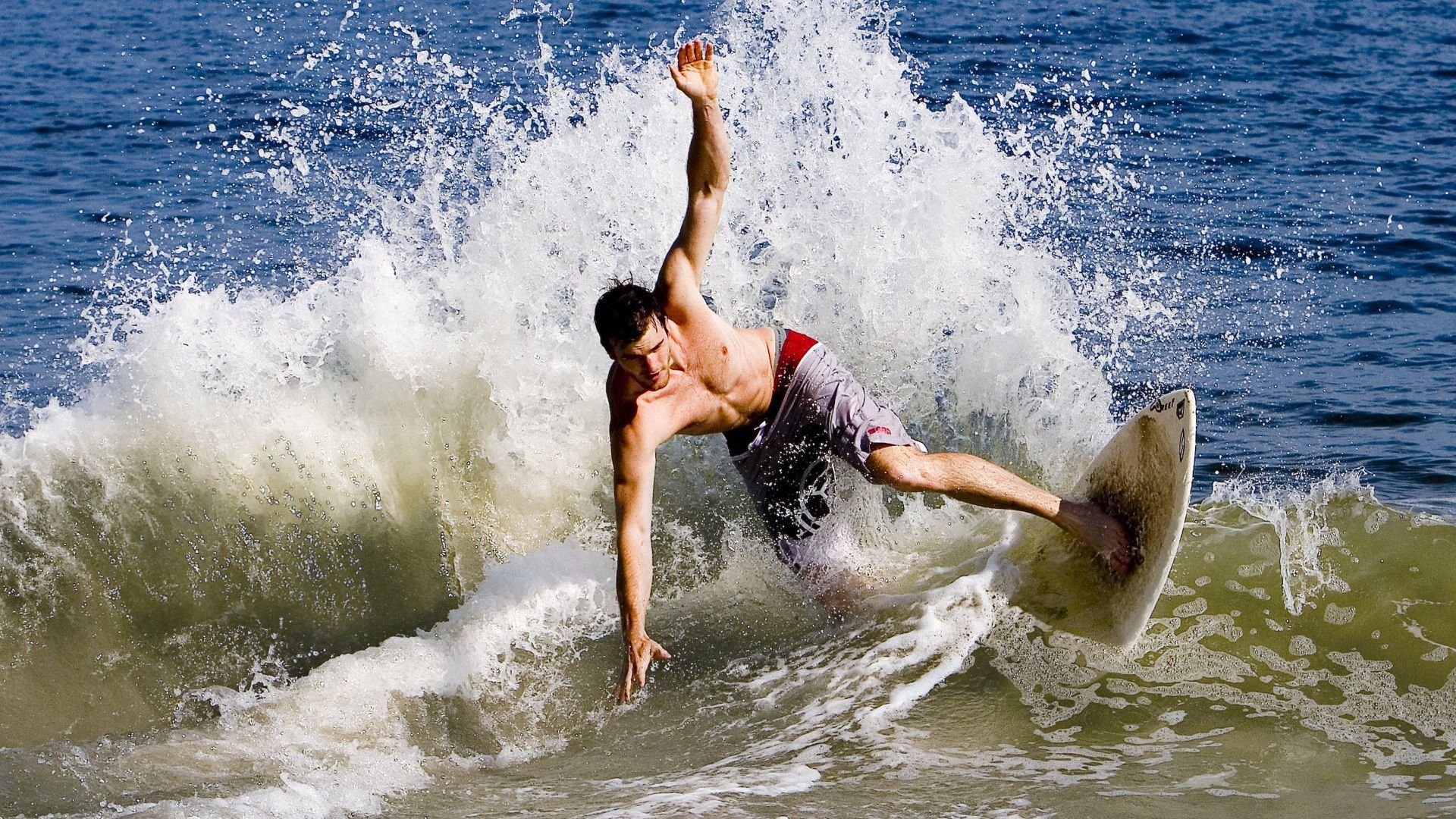 山地穿越溯源竞速，挑战地形的极限体验，山地越野赛百度百科